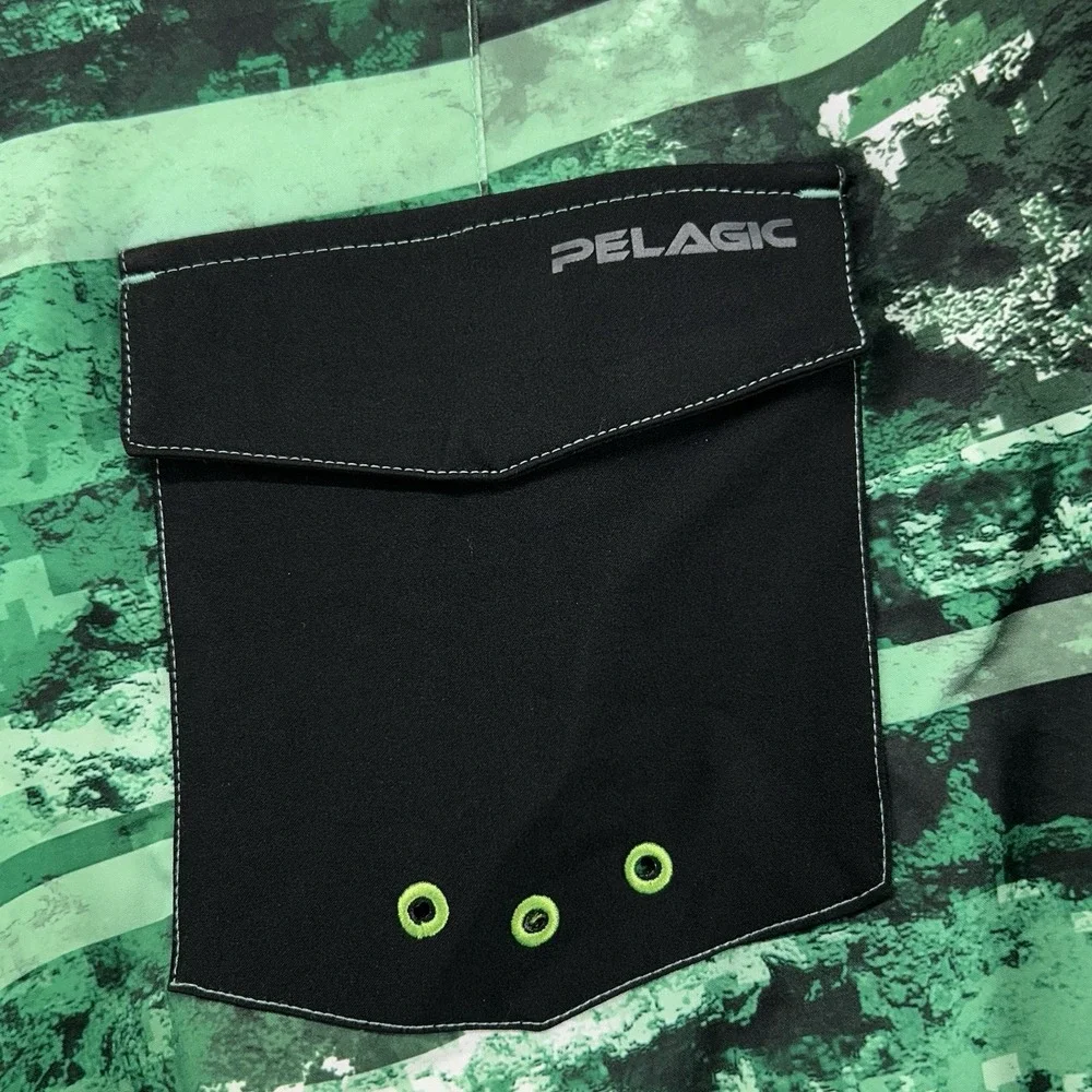 Pelagic Argonaut Boardshorts Men Size 38 Green Stripe Coral Camo Beach Fishing